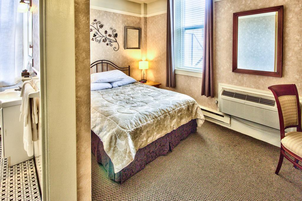 Queen'S Inn ストラトフォード エクステリア 写真