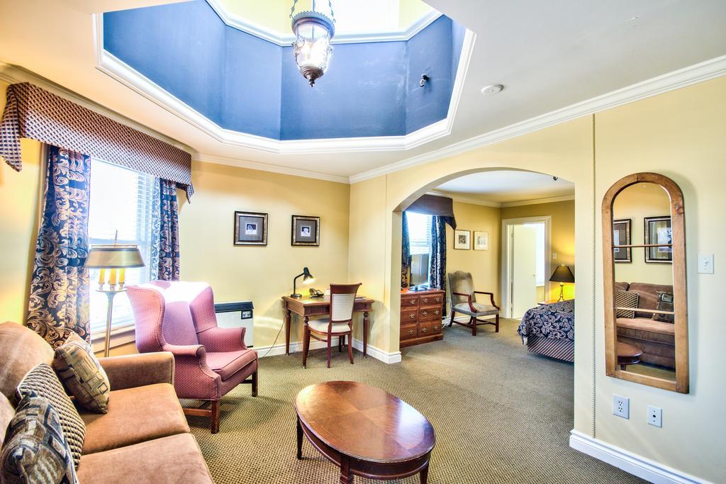 Queen'S Inn ストラトフォード エクステリア 写真