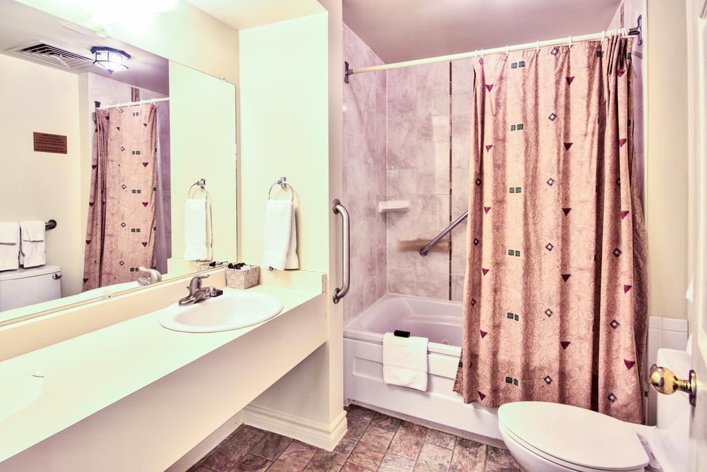 Queen'S Inn ストラトフォード エクステリア 写真