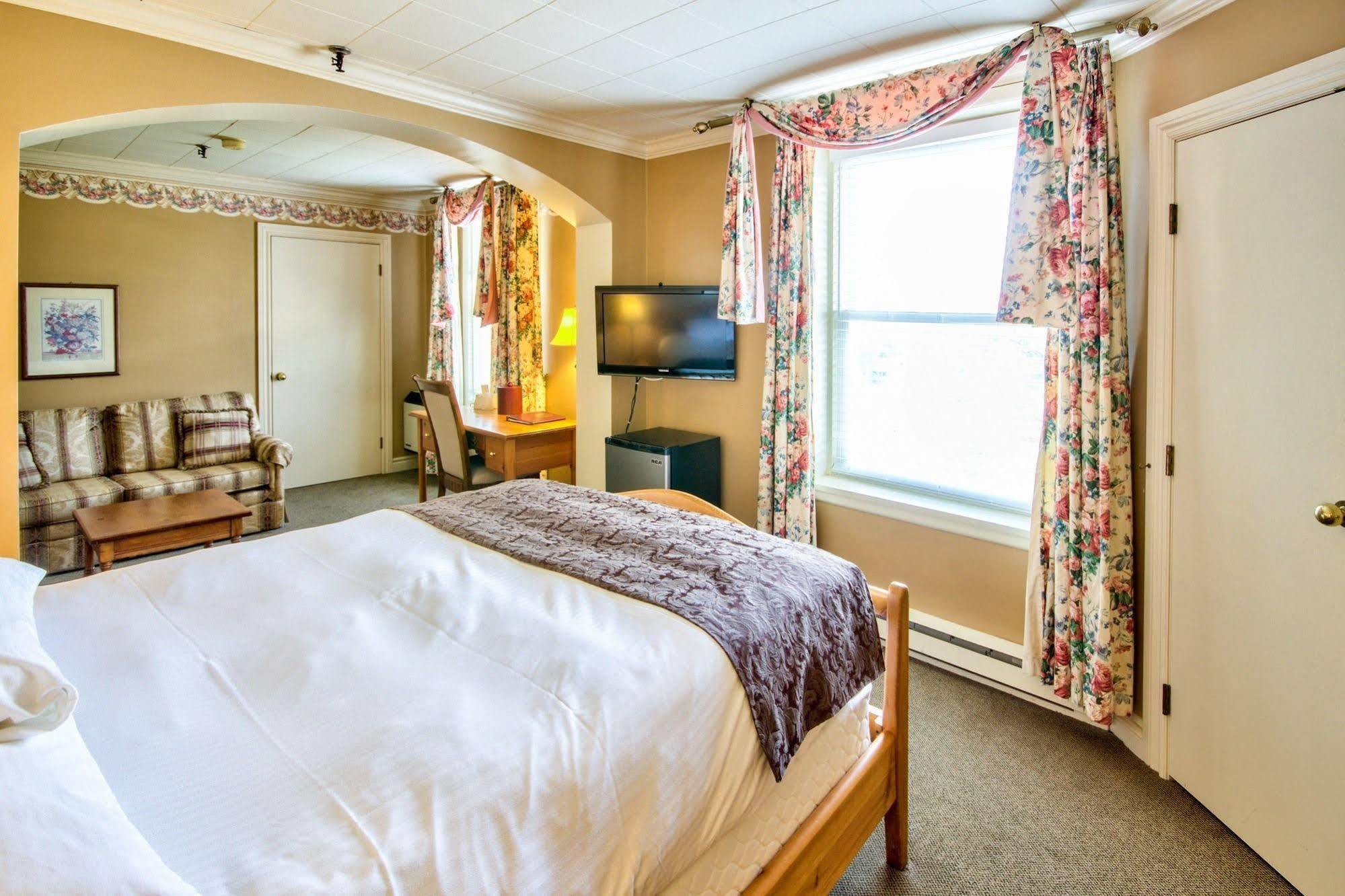 Queen'S Inn ストラトフォード エクステリア 写真