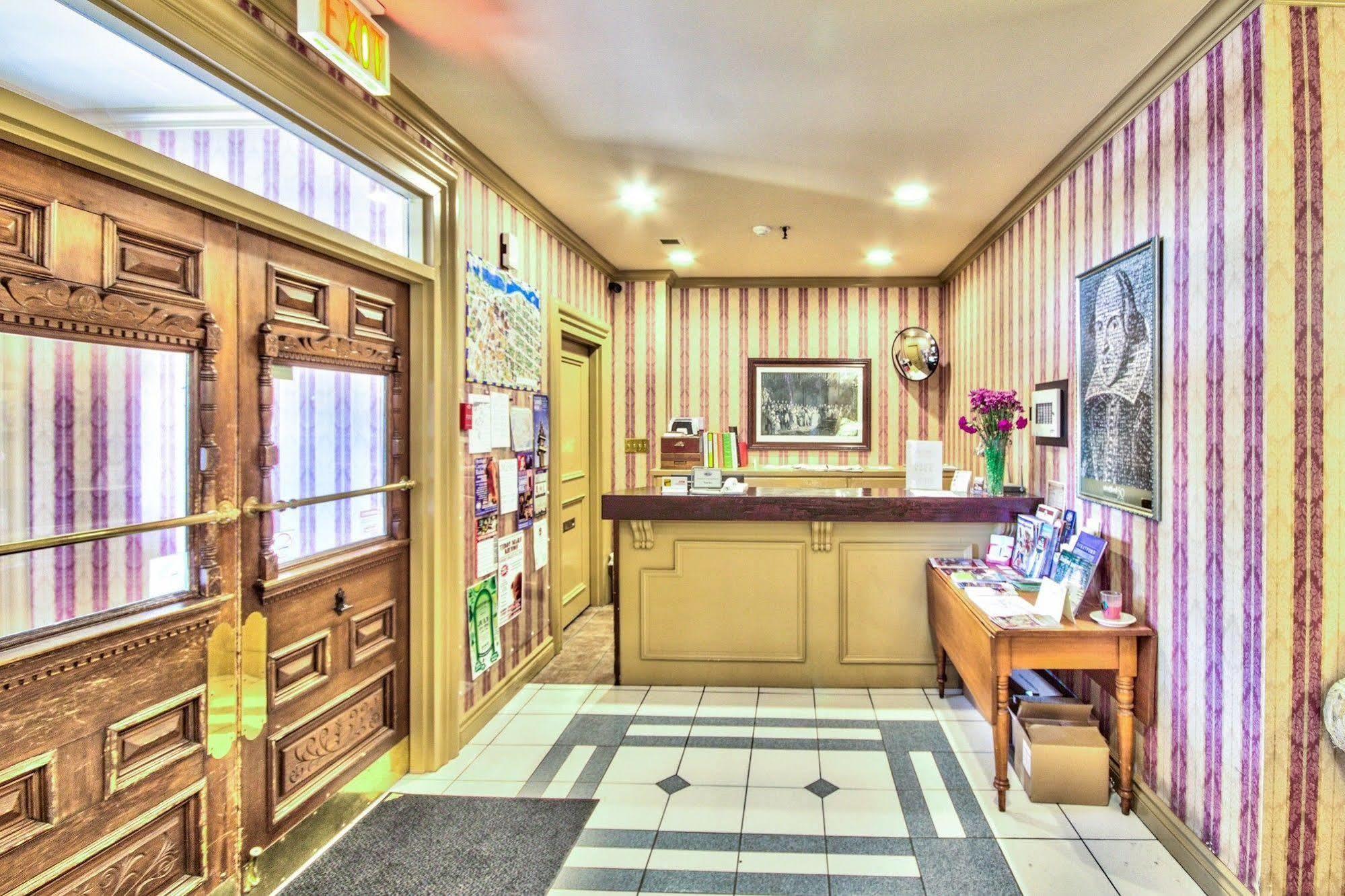 Queen'S Inn ストラトフォード エクステリア 写真