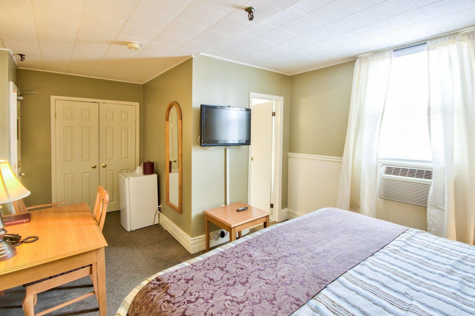 Queen'S Inn ストラトフォード エクステリア 写真