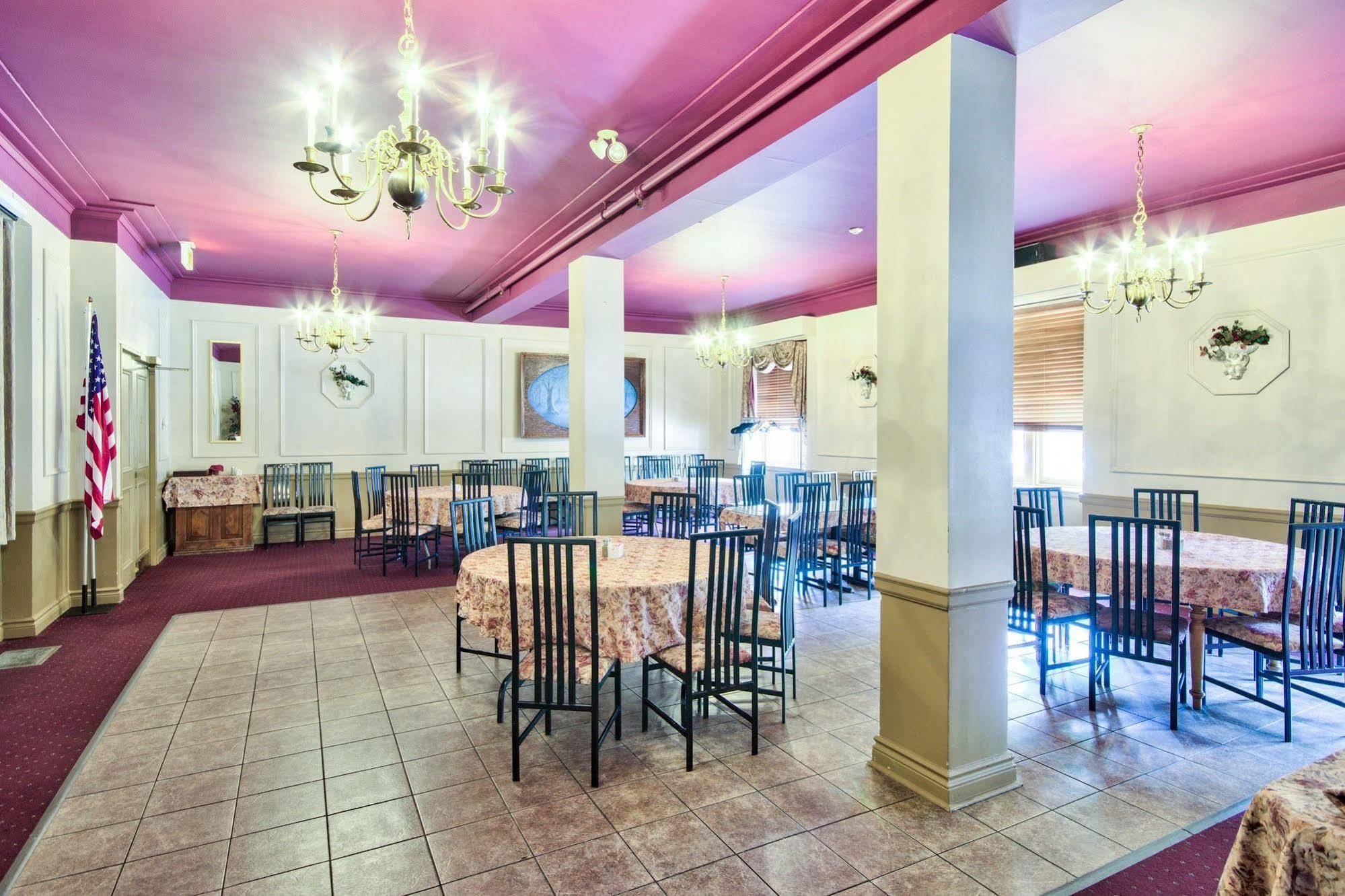 Queen'S Inn ストラトフォード エクステリア 写真