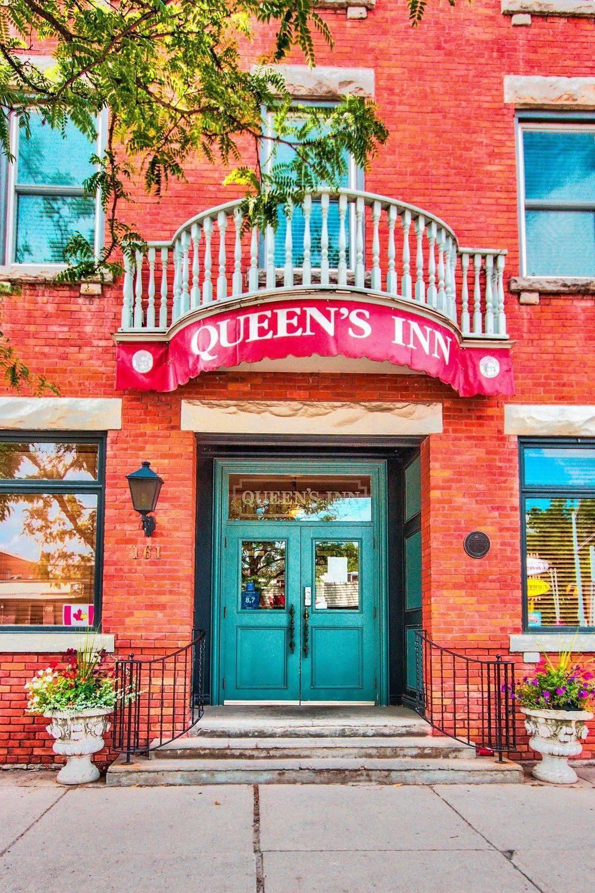 Queen'S Inn ストラトフォード エクステリア 写真